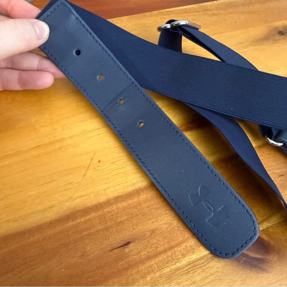 Under Armour blue baseball belt‎